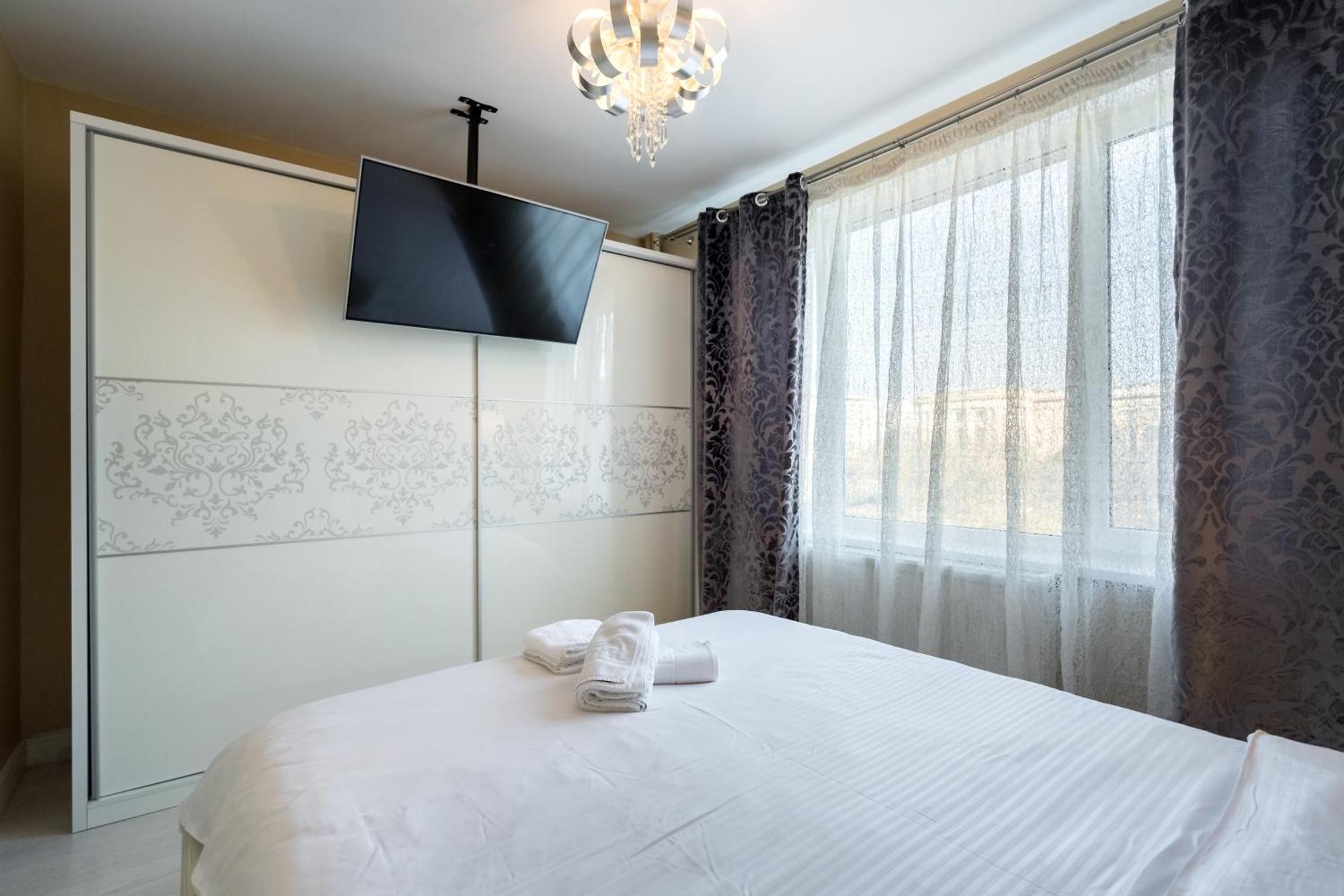 Top Location With Iconic View - Sala Palatului Bükreş Dış mekan fotoğraf