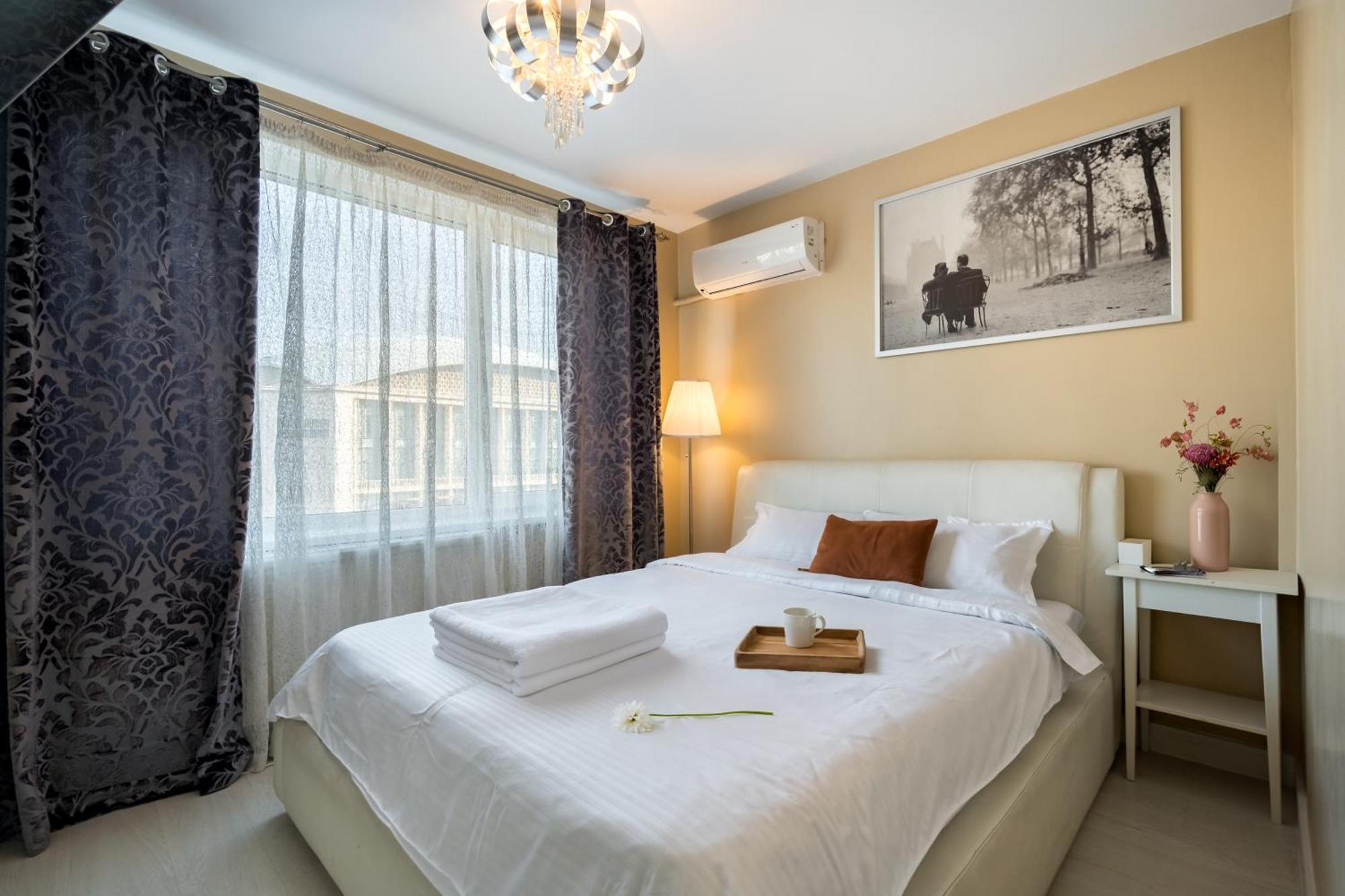 Top Location With Iconic View - Sala Palatului Bükreş Dış mekan fotoğraf