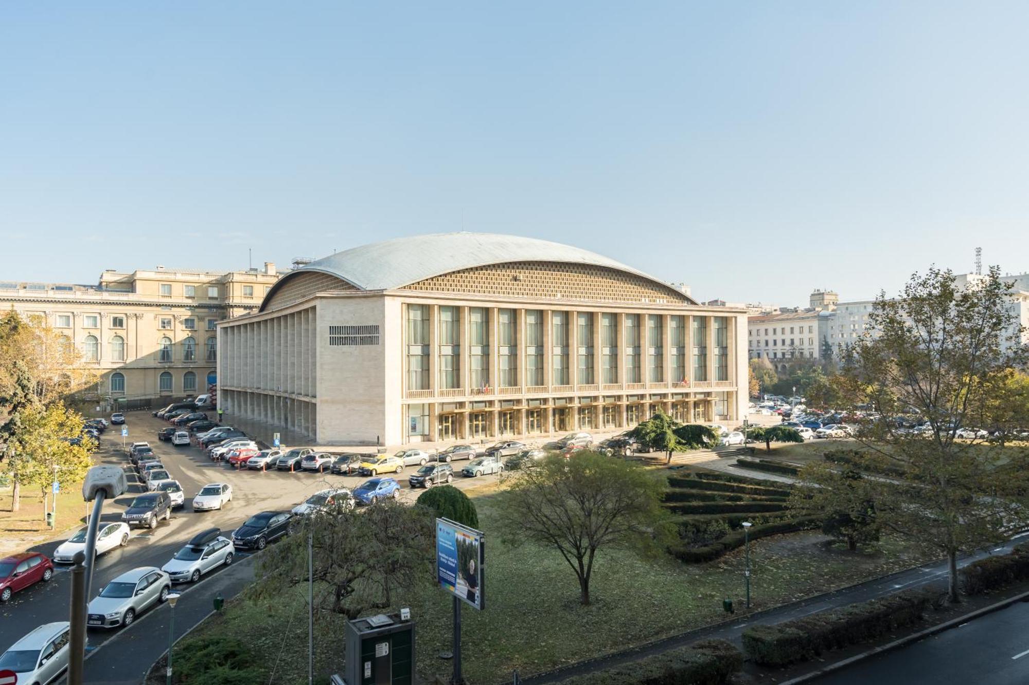 Top Location With Iconic View - Sala Palatului Bükreş Dış mekan fotoğraf